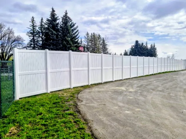 White vinyl privacy fence, Calaway Park