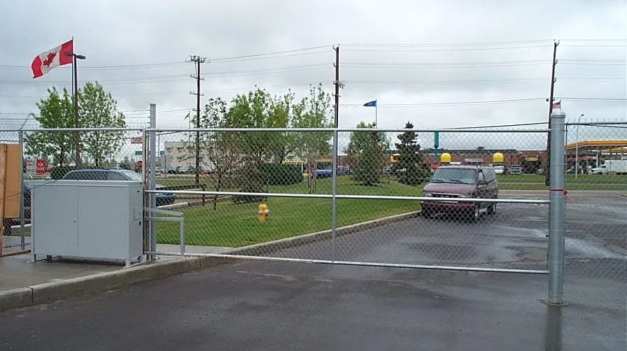 Commercial cantilever slide gate with an automatic operator