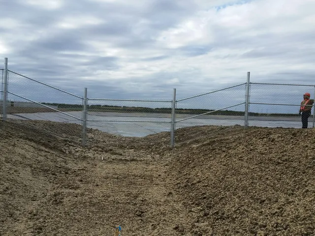 Industrial galvanized chain link perimeter