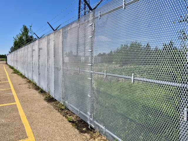 Galvanized security mesh fence with barbed wire, Kennedale Eco Station