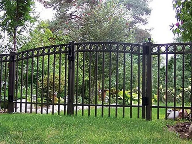 Residential ornamental gate