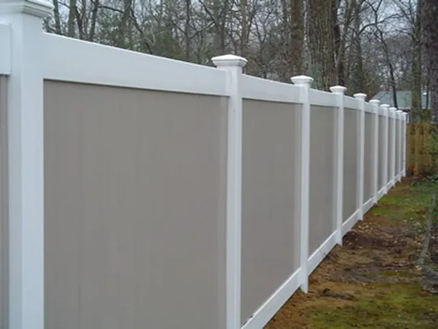 Residential vinyl fence