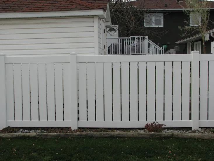 White semi-privacy vinyl fence